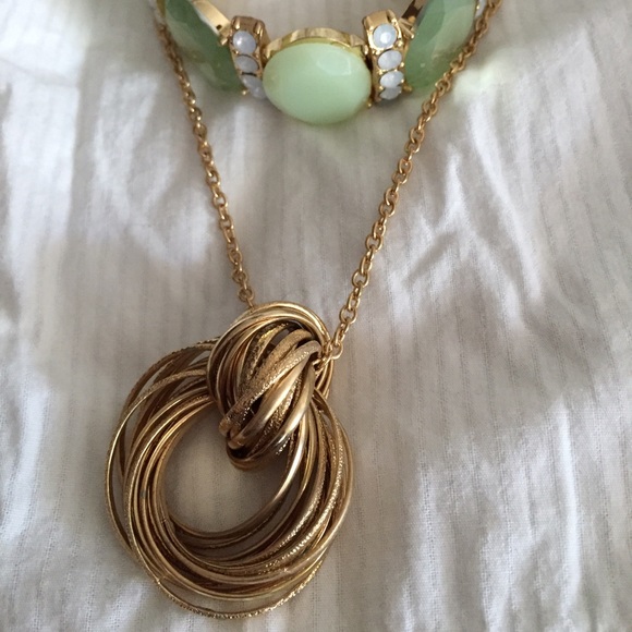 New York & Company Jewelry - Price Dropped!! Super Sale🌟🌟Golden necklace.