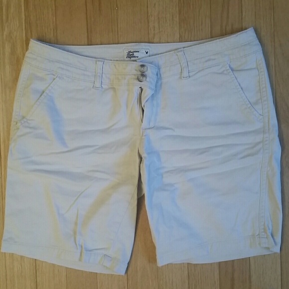 American Eagle Bermuda Khaki Shorts