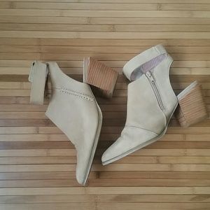 Jeffrey Campbell free people booties!