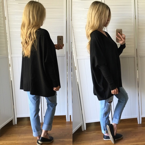 Last Item• Gorgeous Cashmere-Blend V-Neck - Picture 3 of 4