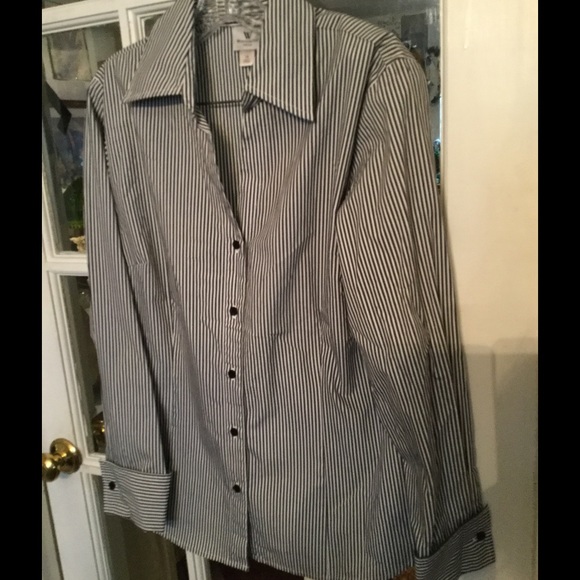 Worthington Stretch Button Down Long Sleeve Shirt