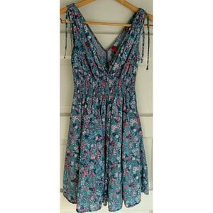 Divided x H&M - double v dress with full skirt