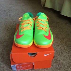 KD VI Size 6.5