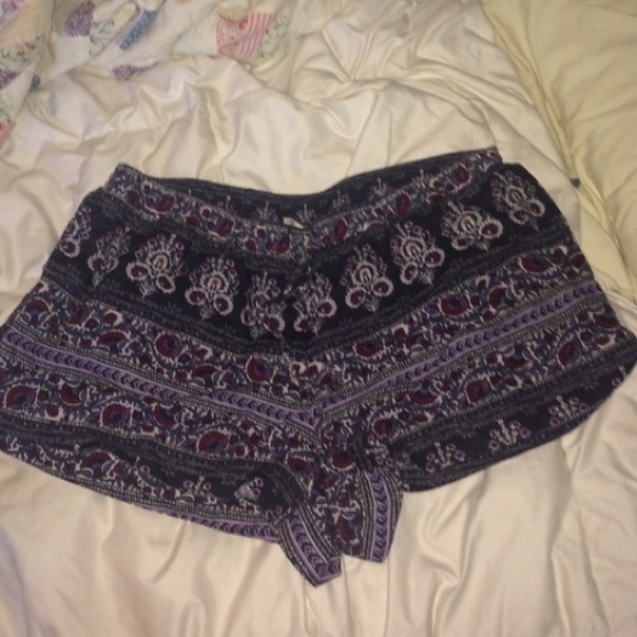 AE paisley shorts!