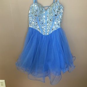 Dave & Johnny prom dress