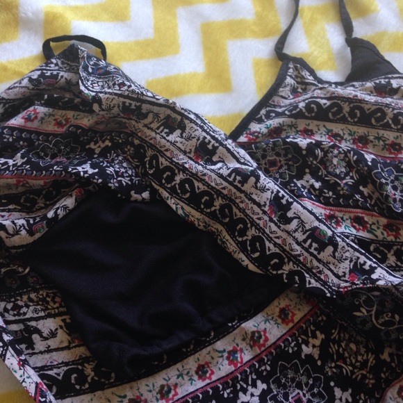 Angie Tribal Printed Crop Top - Picture 4 of 4