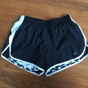 Nike athletic shorts size large