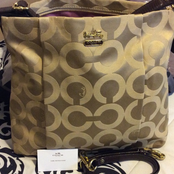 💕SOLD 💕BEAUTIFUL NWT AUTHENTIC COACH