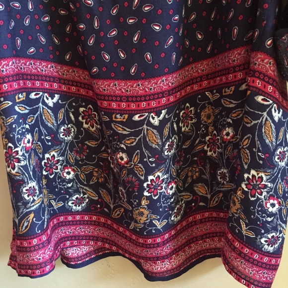 Boho Tassel Tunic - Picture 4 of 4