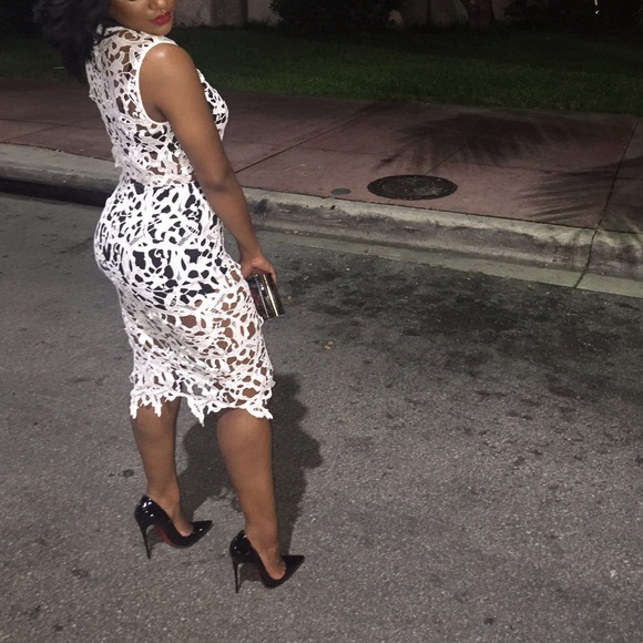 🚫🚫🚫SOLD-Missguided premium midi dress - Picture 2 of 3