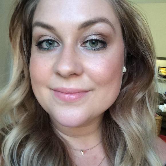 Meet your Posher, Melissa - Picture 1 of 1