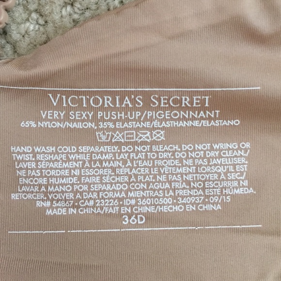 TWO Victoria's Secret Very Sexy Push-Up Bras - Picture 2 of 3