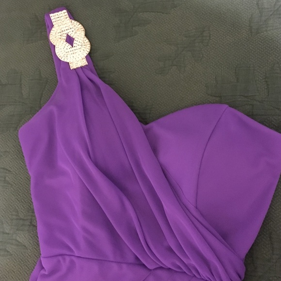 Dress - Picture 2 of 3