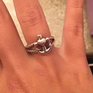 James Avery Ring Sz 7!
