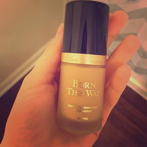 Too Faced Born This Way foundation