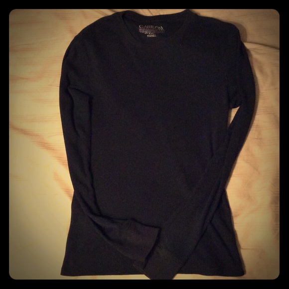 Black long sleeve shirt.