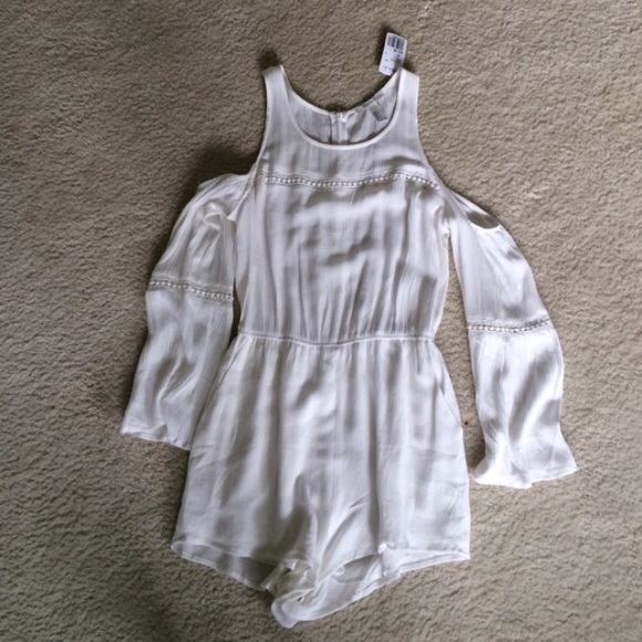 Boho open shoulder romper - Picture 1 of 4