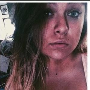 Meet your Posher, Caitlin