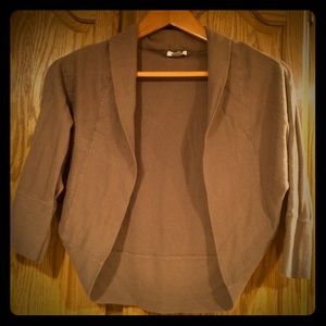 Short sleeve brown sweater. Size Large