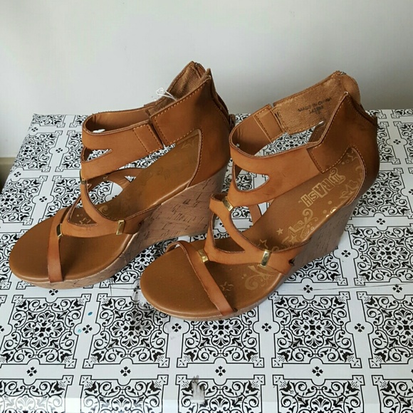 Never worn wedges