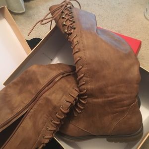 Brown boots size 9