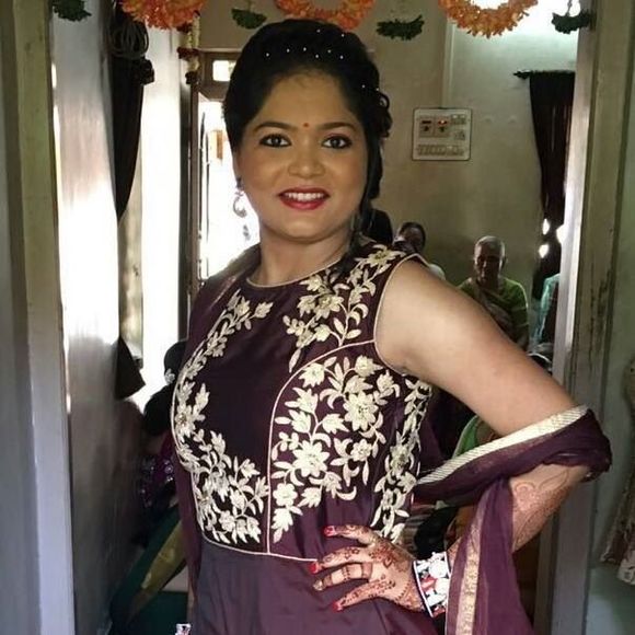 Meet your Posher, Urmi - Picture 1 of 1