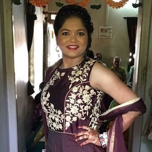 Meet your Posher, Urmi