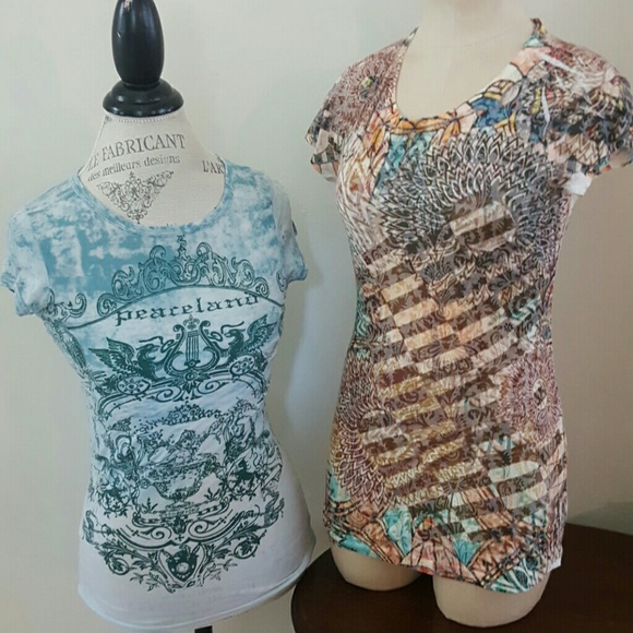 Bundle of 2 Daytrip tshirts. Size small. SALE