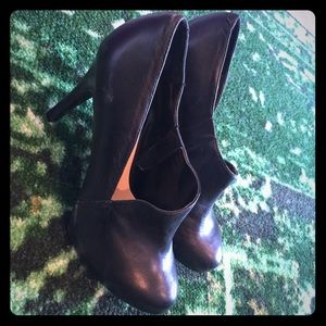 Black Nine West booties!