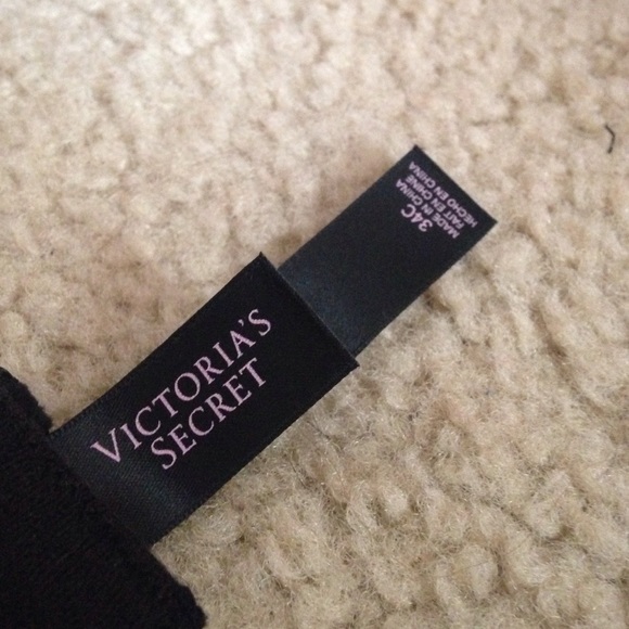 Victoria's Secret body lingerie with flashes - Picture 3 of 3