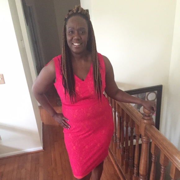 Meet your Posher, Tiffiny - Picture 3 of 4