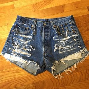 Levis high wasted ripped shorts