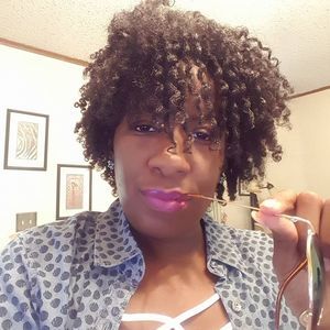 Meet your Posher, Amber