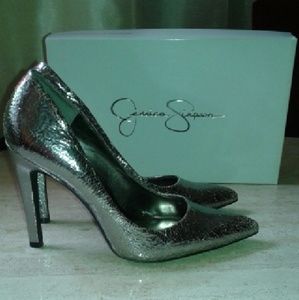 Jessica Simpson sexy party pump