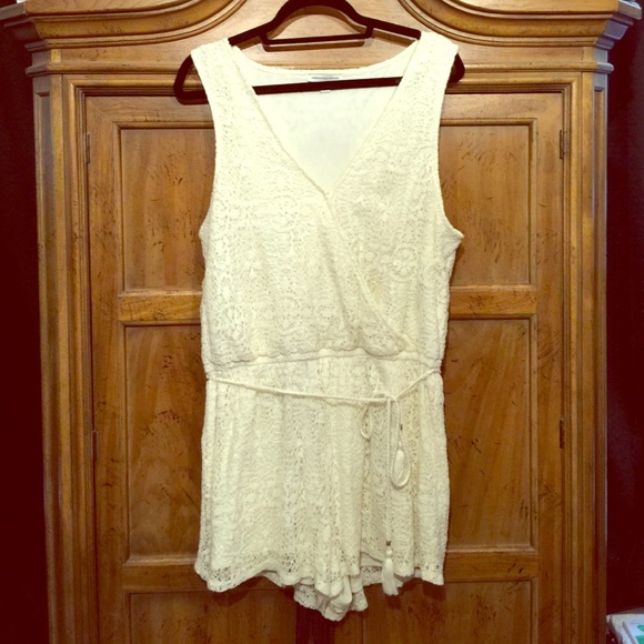 American Eagle Lace Romper