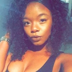 Meet your Posher, Leeann