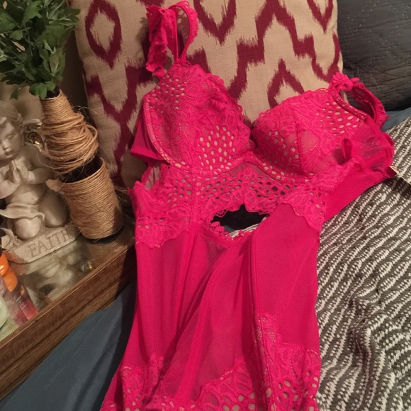 Victoria Secret Lingerie. - Picture 1 of 1