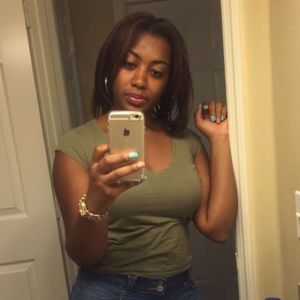 Meet your Posher, Devanai