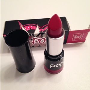 Pop beauty lipstick in cozy Crimson