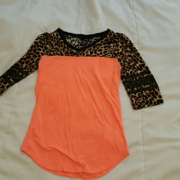 Color block Cheetah print shirt