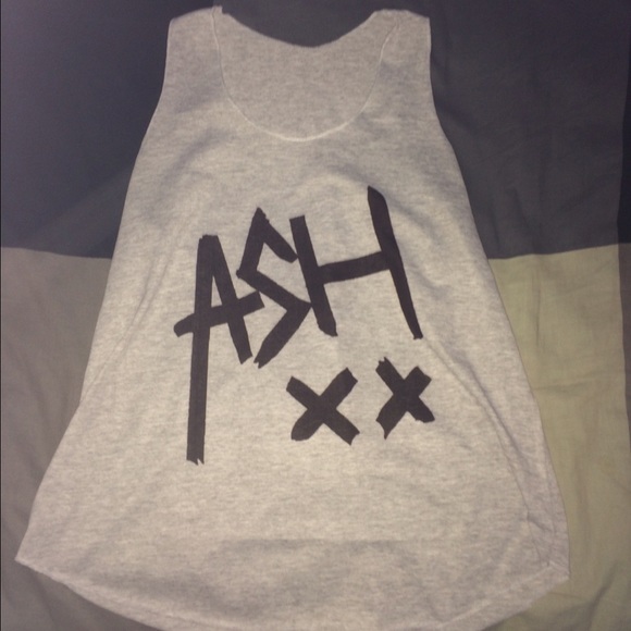Ashton Irwin tank top