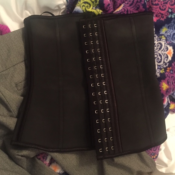 ❌SOLD on ♏️ercari❌ Waist trainer