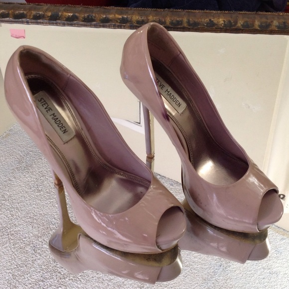 Peep toe pumps - Picture 1 of 4