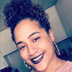 Meet your Posher, Jaida