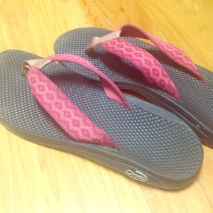 Chaco flip flops