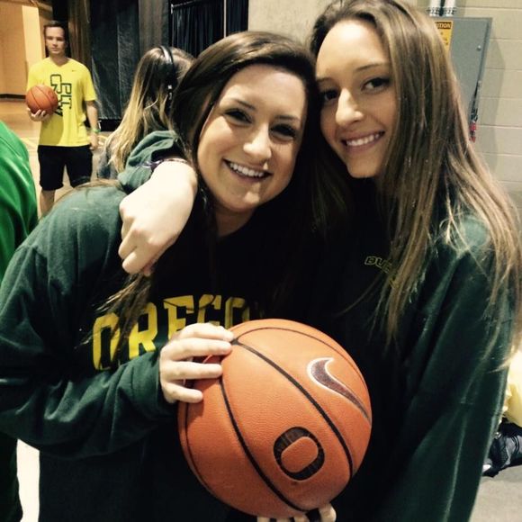 Meet your Posher, Claire