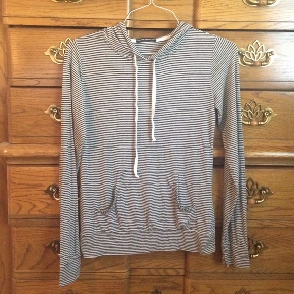 Brandy Melville thin hooded sweater