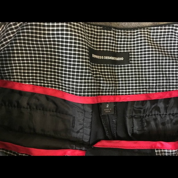 Black Express Shorts - Picture 2 of 2