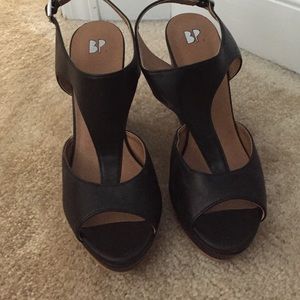BP Black Wedges