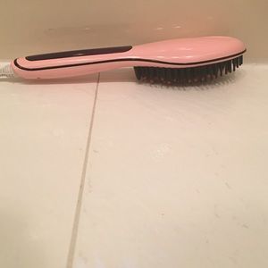 Hairbrush straightener